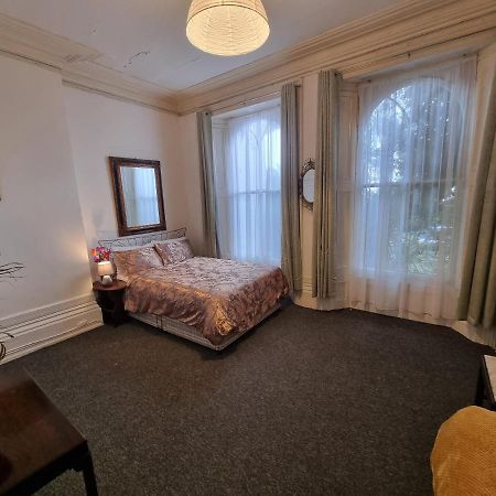 Large Flat Next To Port, Cliffs, Beach With Parking Dover Eksteriør billede