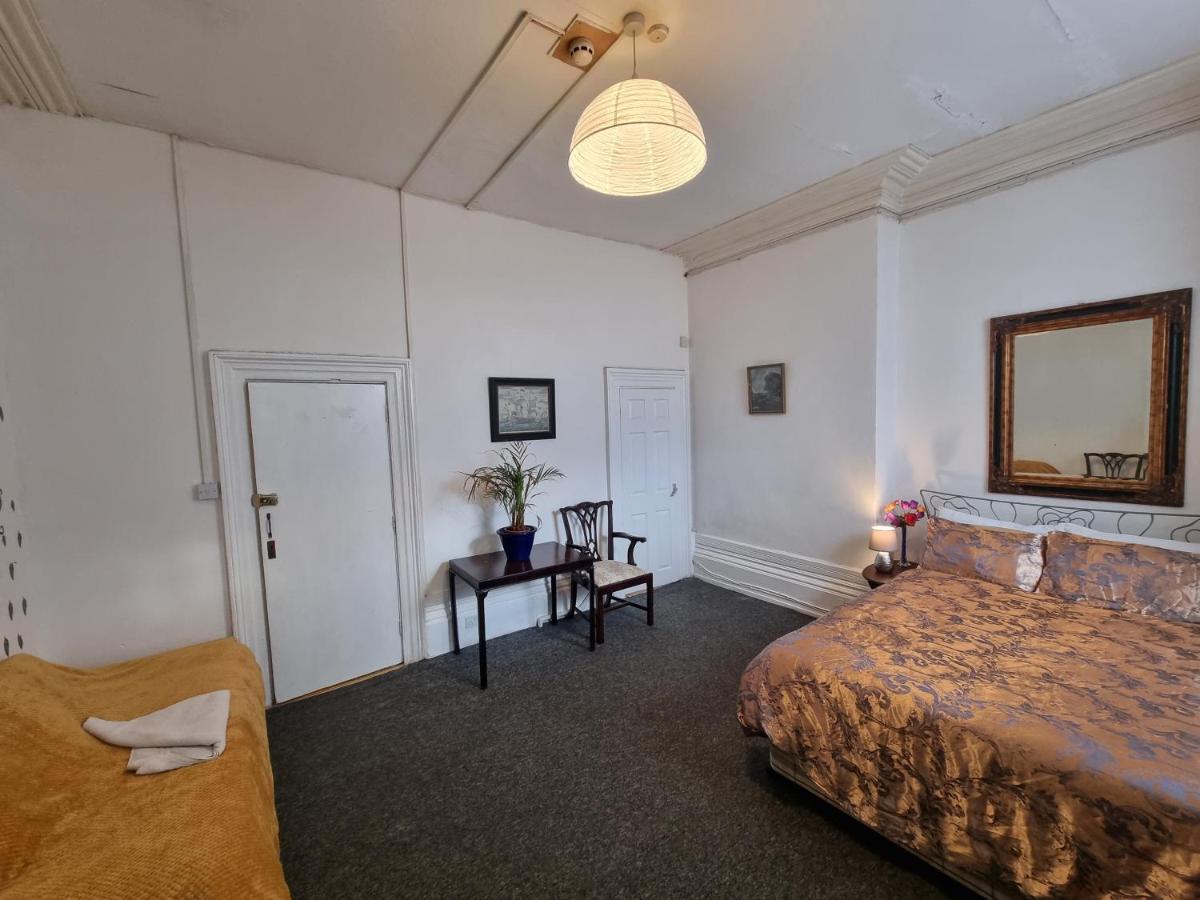 Large Flat Next To Port, Cliffs, Beach With Parking Dover Eksteriør billede